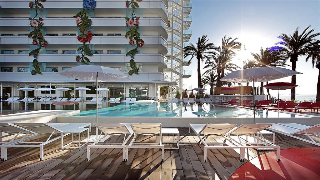 USHUAÏA IBIZA BEACH HOTEL