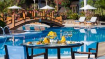 RESIDENCIA-POOL BAR